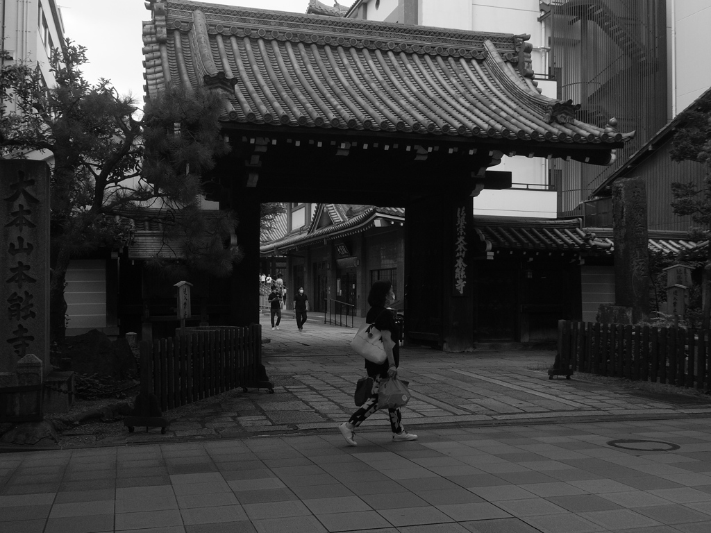 門前