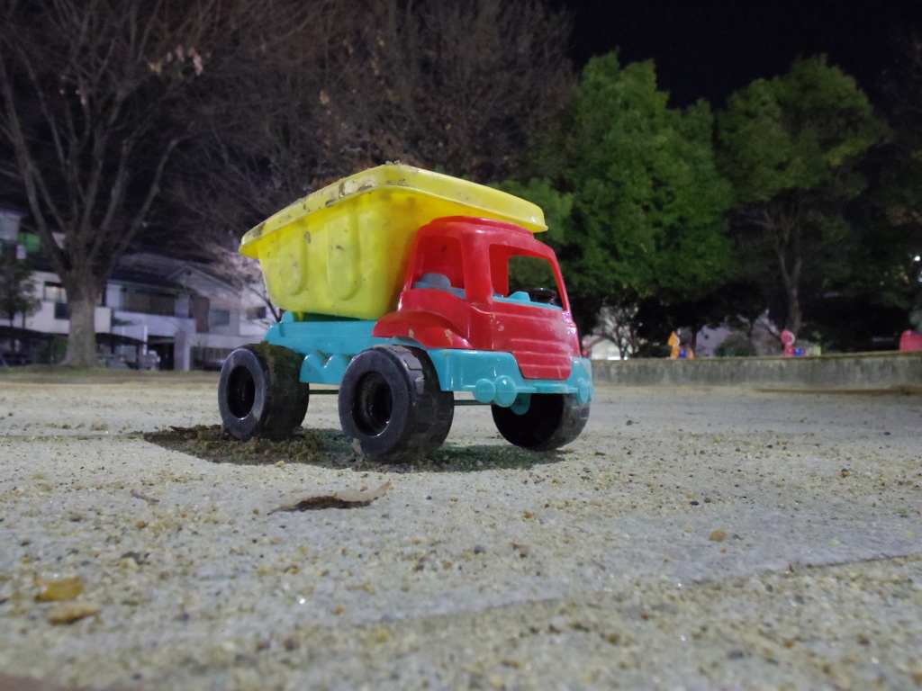 夜の公園にて