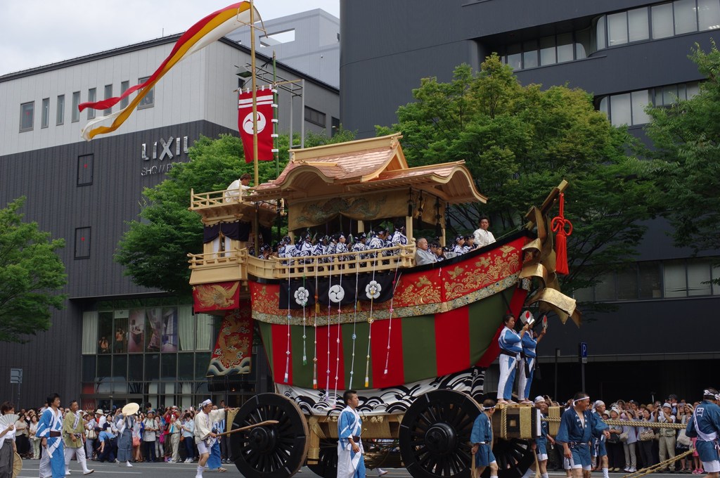 風を切る