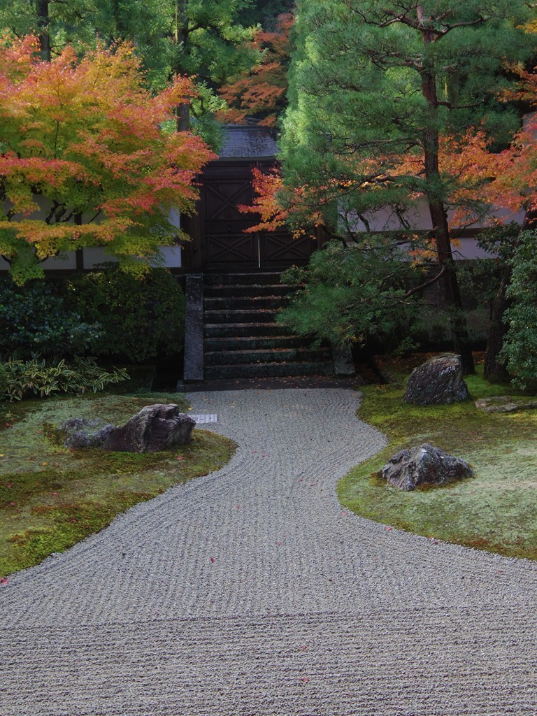 御座所より
