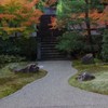 御座所より