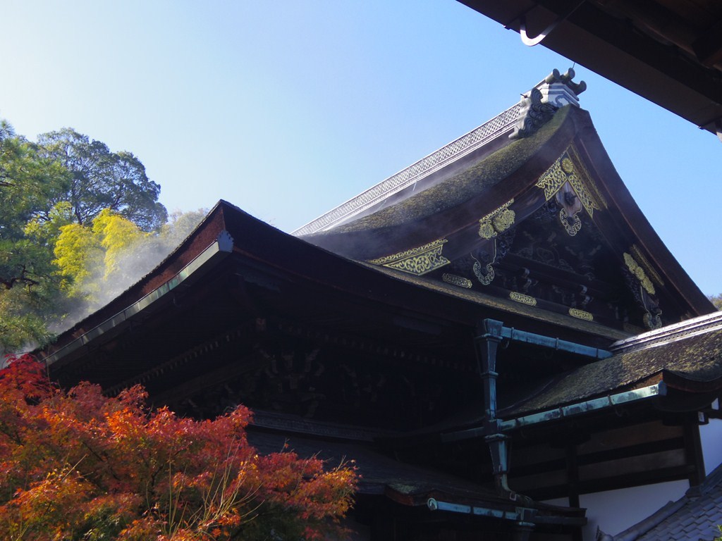 立ちのぼる