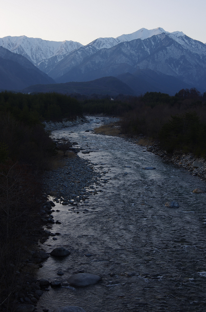 爺ヶ岳　暮色