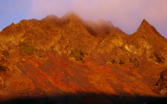 燃える山