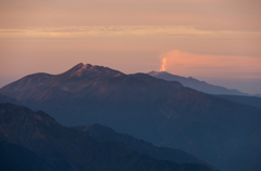 怒れる山