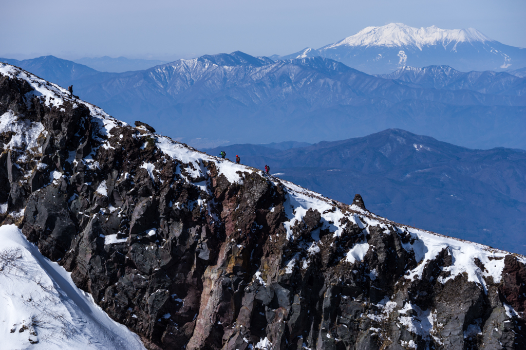 行き交う登山者