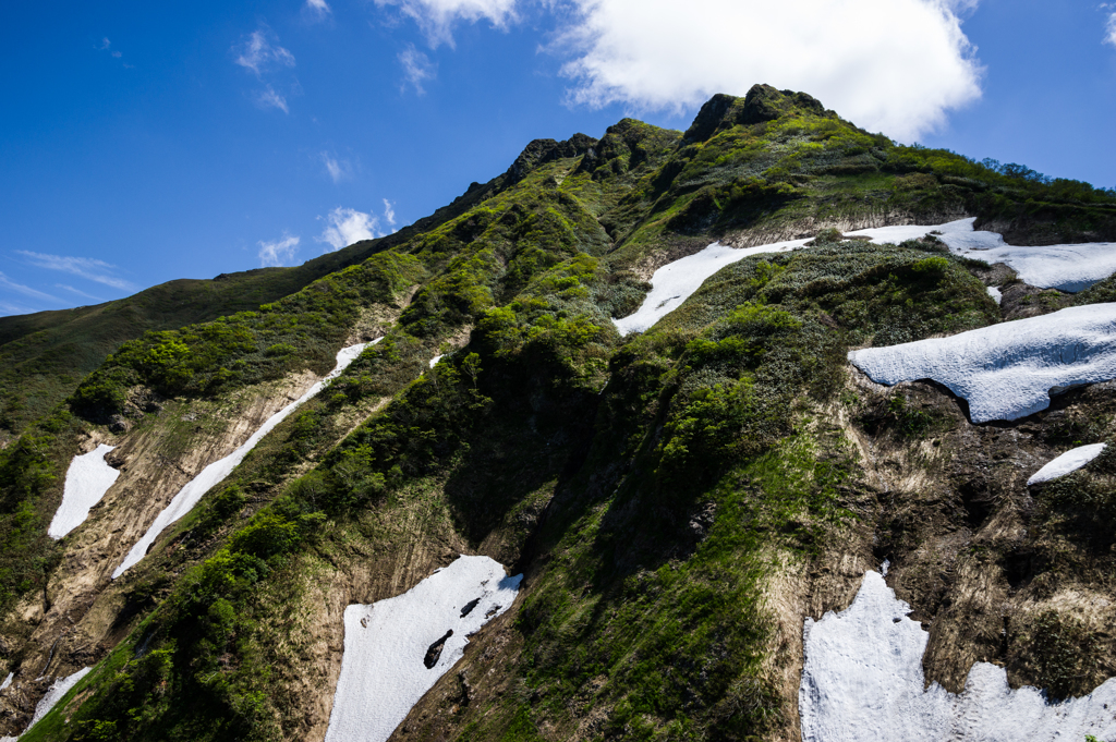 万太郎山