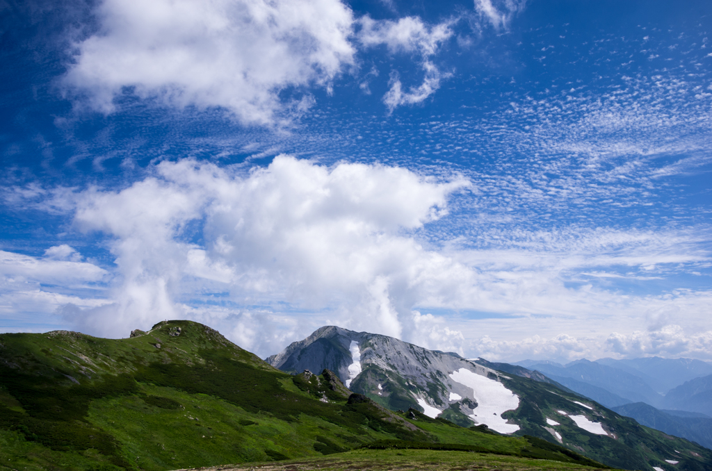 山の上の空