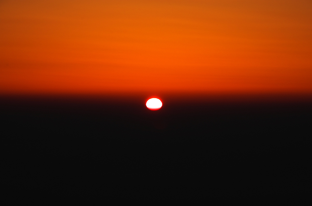 日の出(赤)
