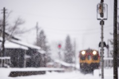 雪舞う足尾駅