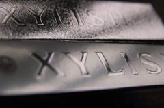 ＸＹＬＩＳＨ