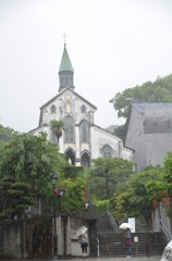 雨の日の教会