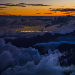 雲間の高山市