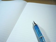 何を書こうか・・・