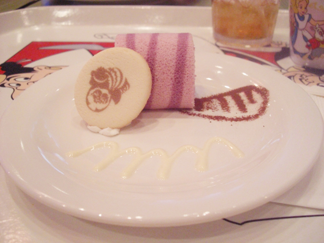 チェシャ猫のロールケーキ