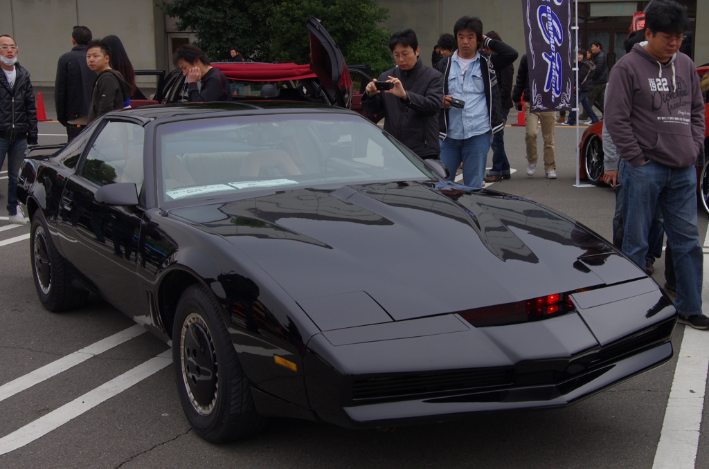 KNIGHT 2000