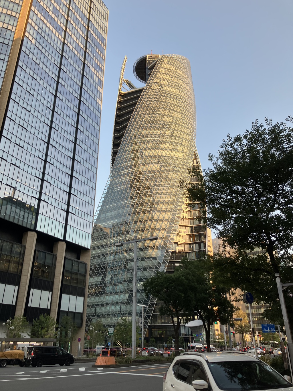 モード学園スパイラルタワーズ