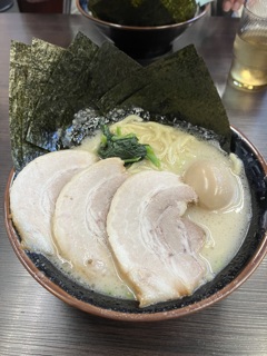 山梨家系ラーメンチャーシュー盛