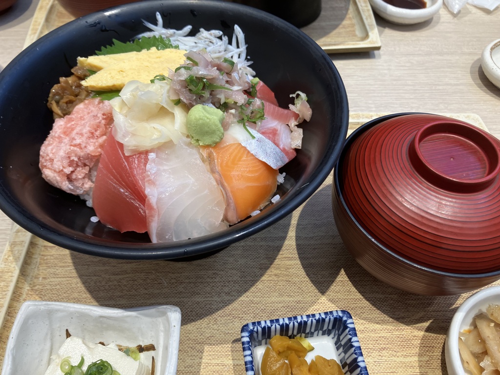 海鮮丼
