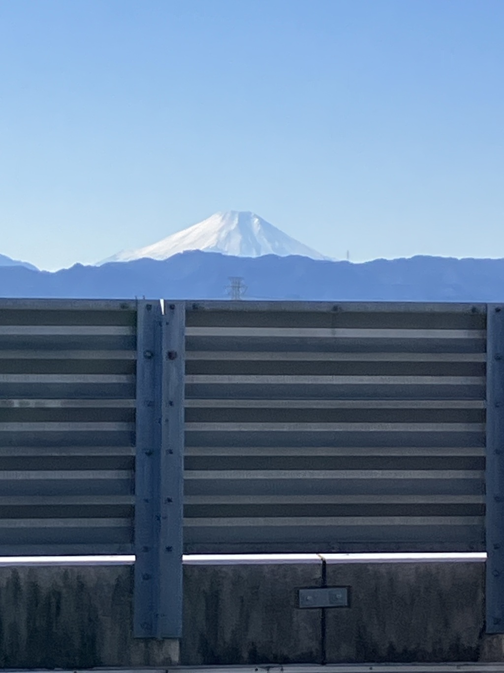 武蔵村山イオンから見る富士山