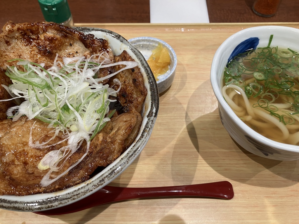 豚丼とうどん