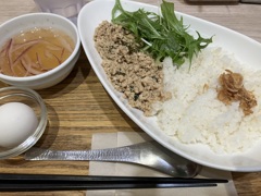 卵あと乗せガパオライス