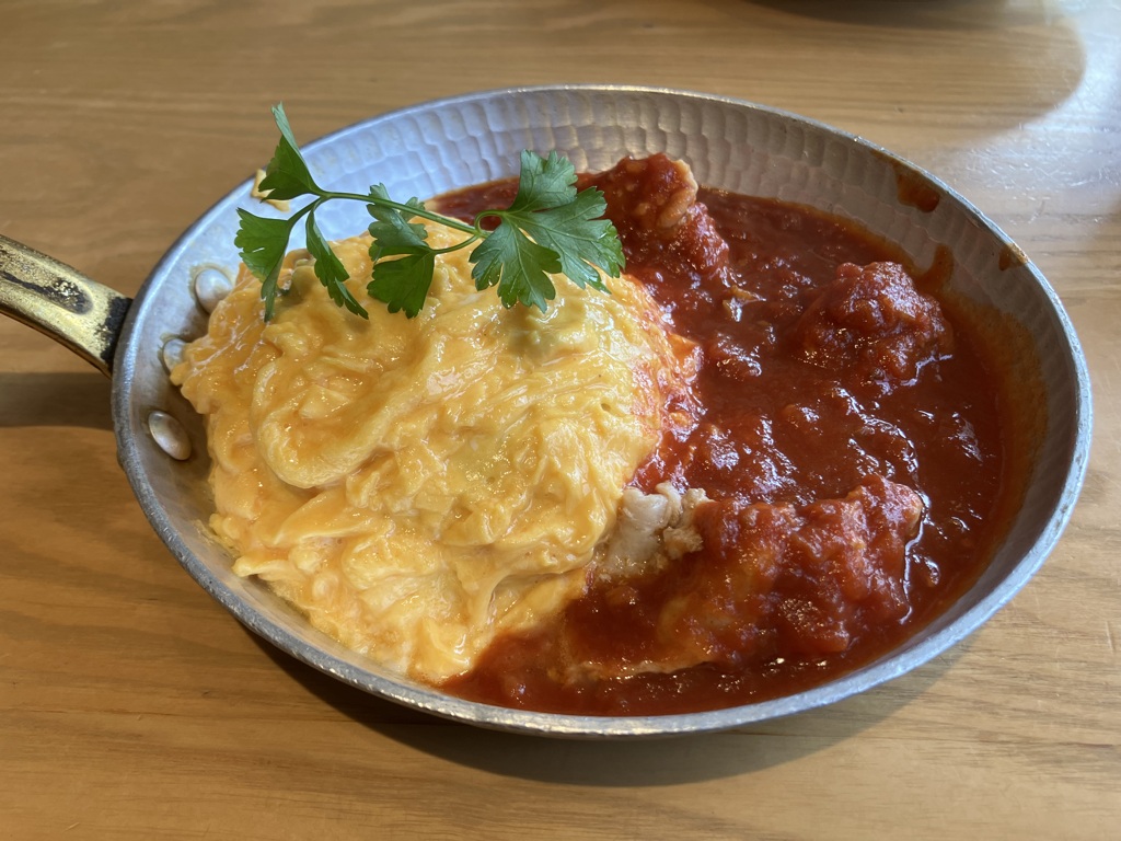 足柄SAのオムライス