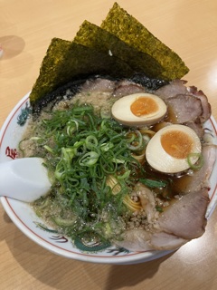 全部載せ醤油ラーメン