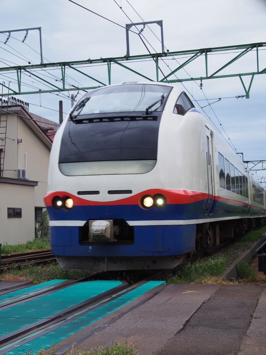 えちごトキめき鉄道の特急しらゆき