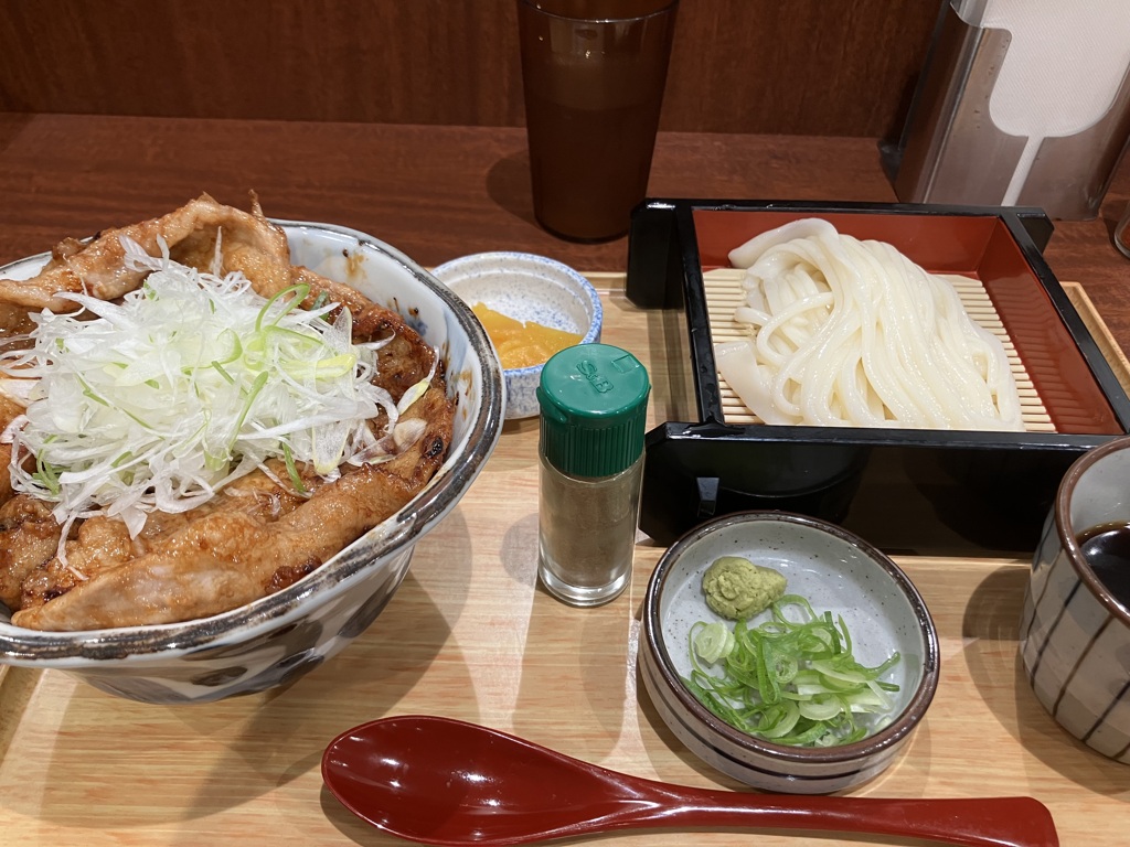豚丼とざるうどん