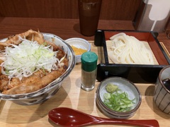 豚丼とざるうどん