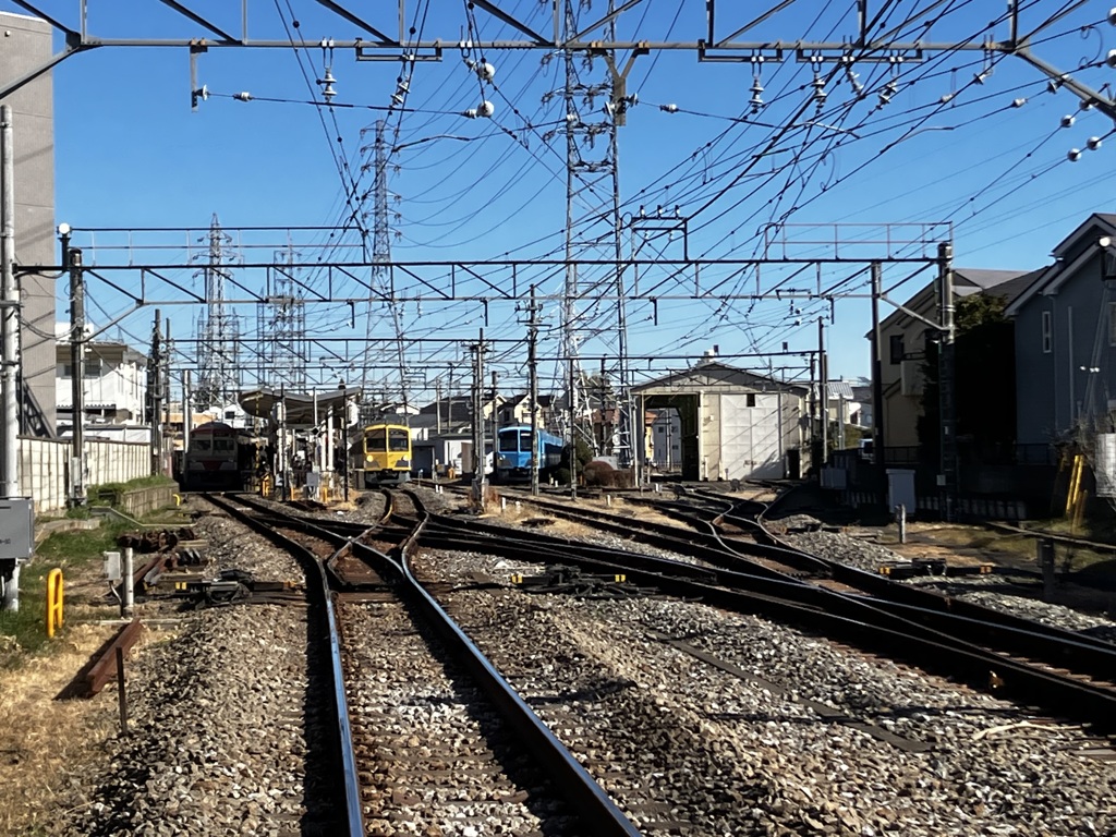 西武多摩川線白糸台駅線路