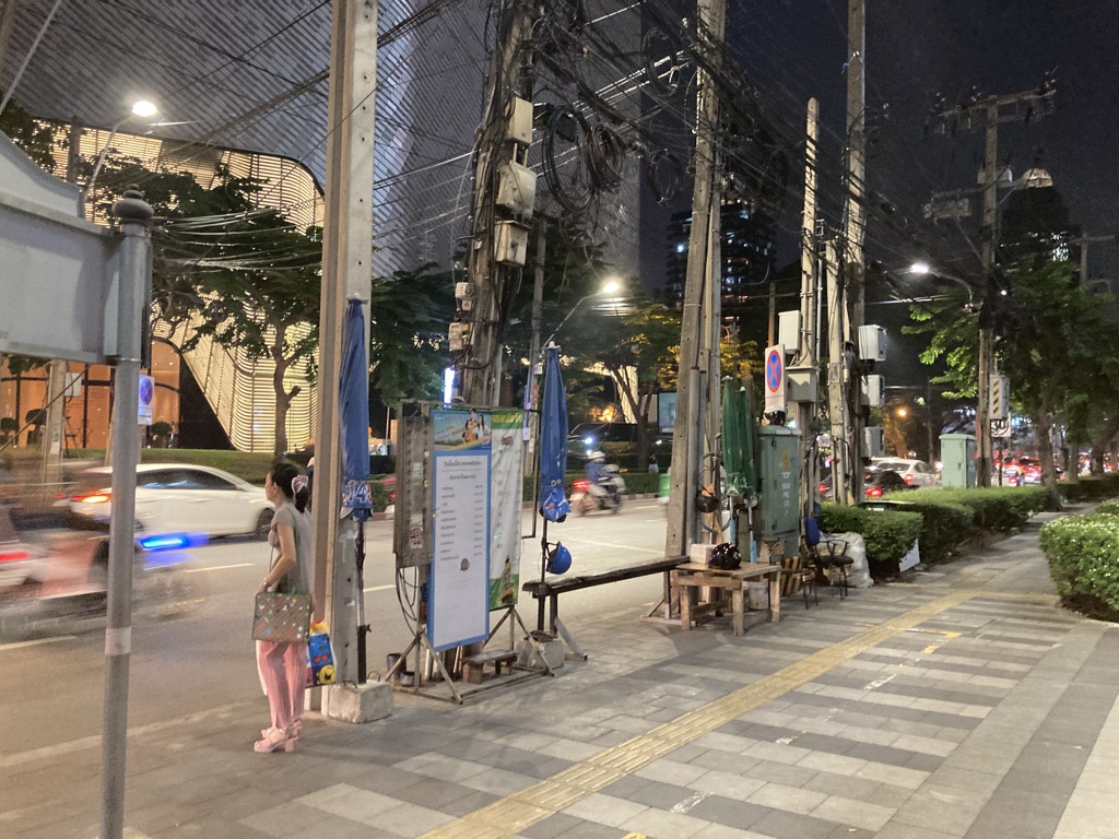 バンコク夜のストリート
