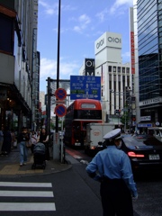 新宿東口