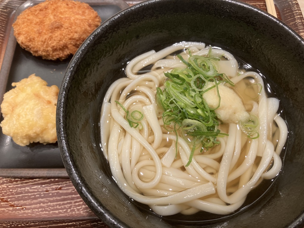 かけうどんとコロッケと鳥から
