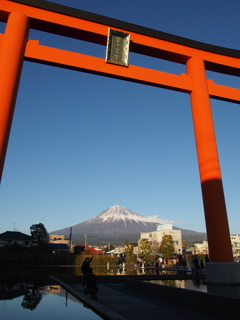 赤鳥居からの富士