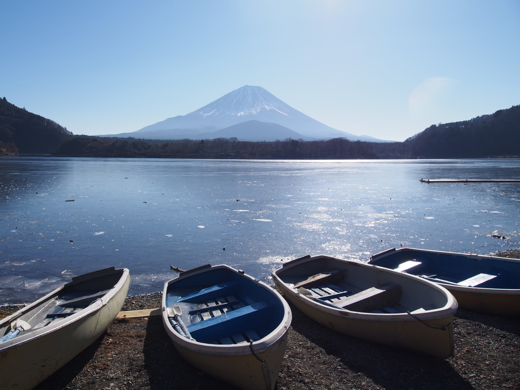 精進湖からの富士山