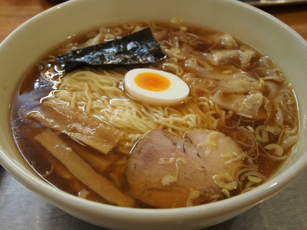 昭島ワンタン麺