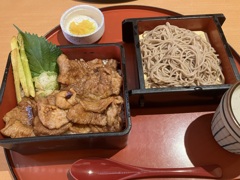 味の民芸豚丼セット