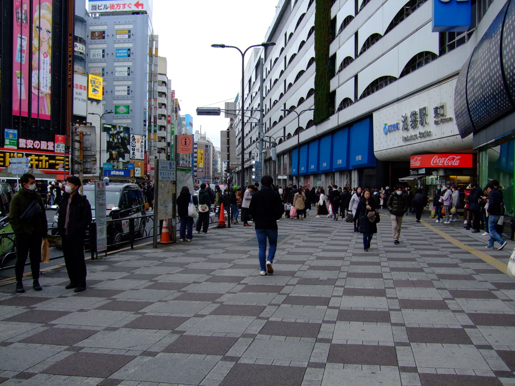 池袋東口