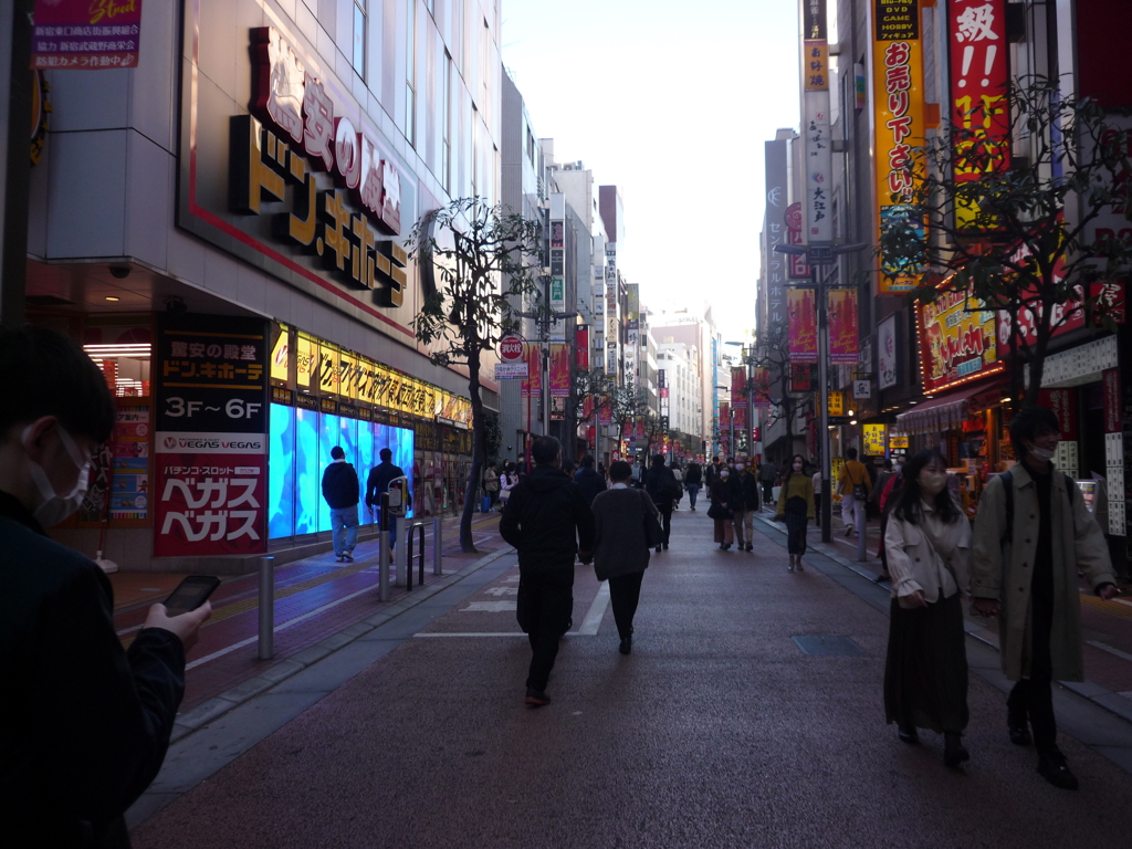 新宿東口