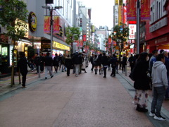 新宿東口