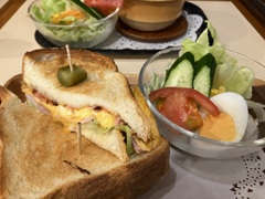 聖蹟のカフェサンド