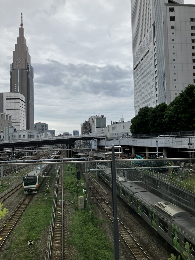 新宿南口docomoタワー