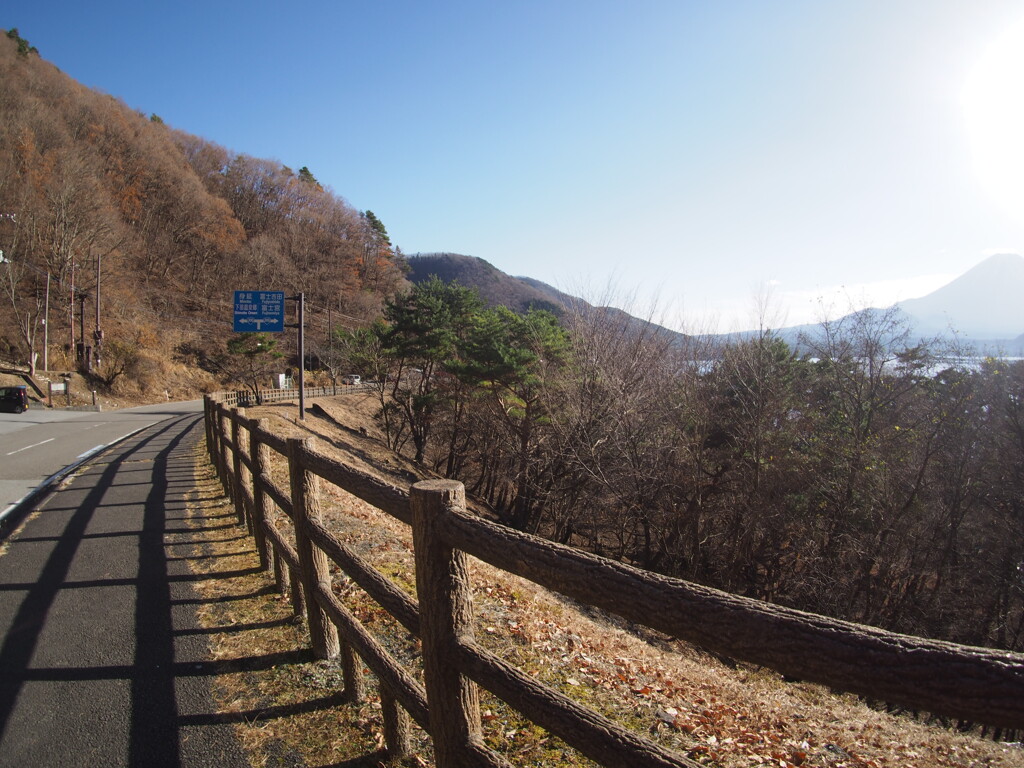 本栖湖キャンプ場からの富士