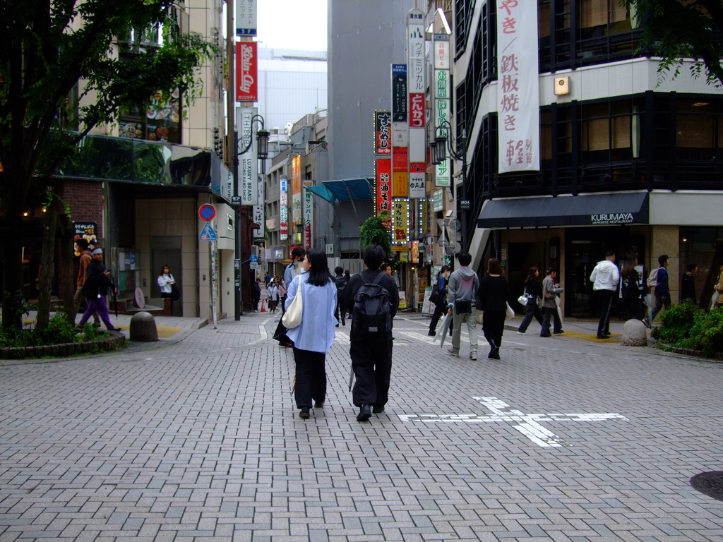新宿東口