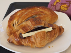 あんクロワッサンとアップルパイ