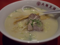 大阪王将の豚骨ラーメン