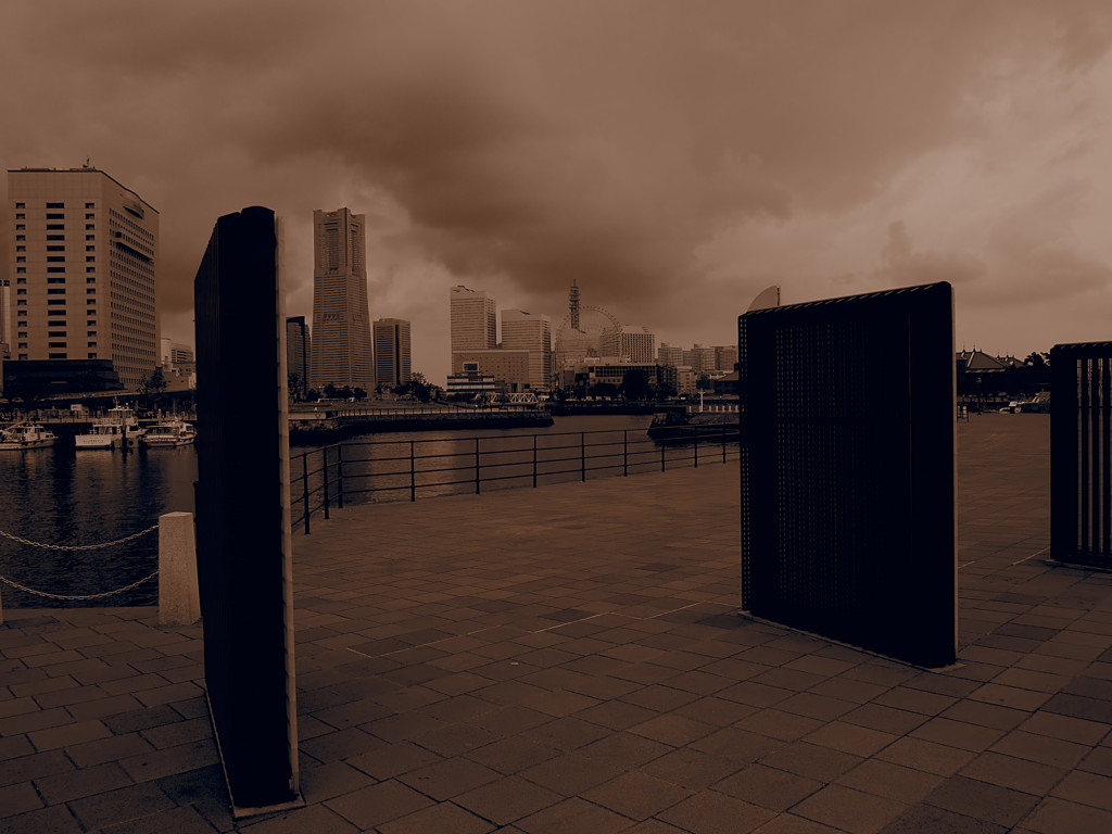 梅雨空のYOKOHAMA