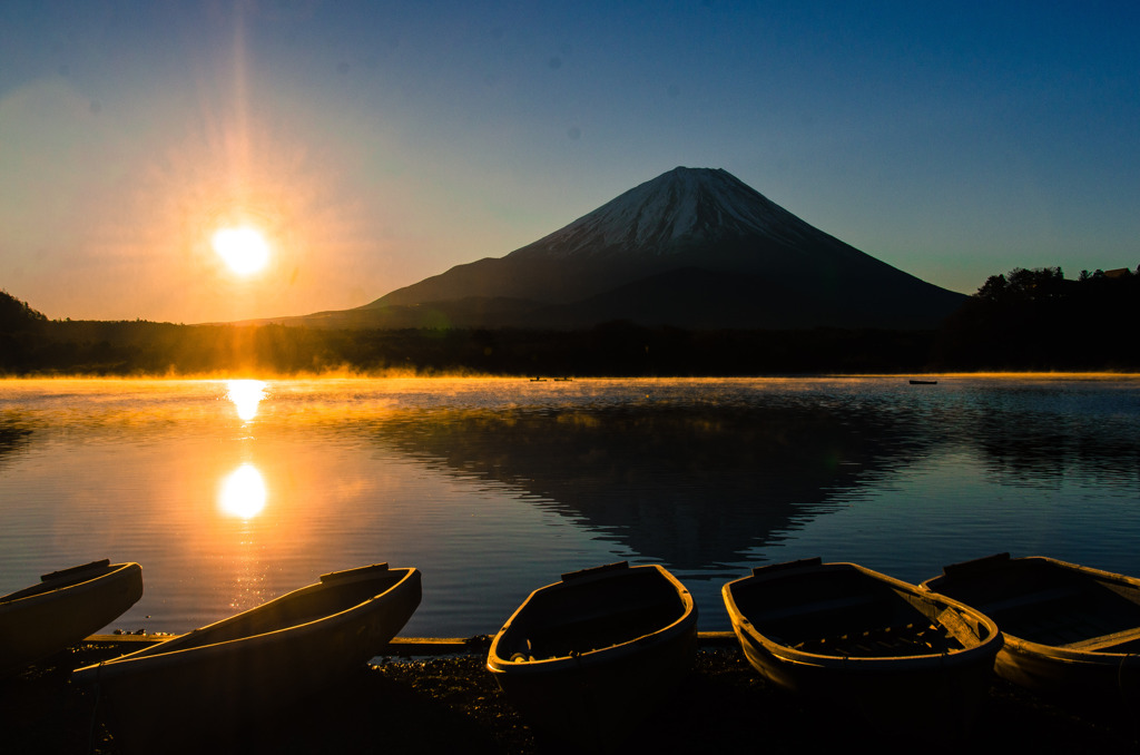 精進湖からの富士山　さらに精進湖ですいません！